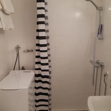 Apartment Gallen-kallelankatu 5 *